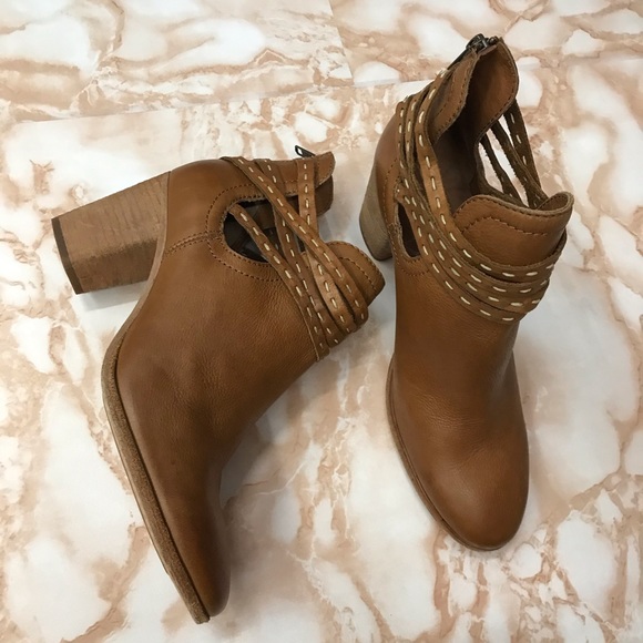 frye naomi pickstitch shootie